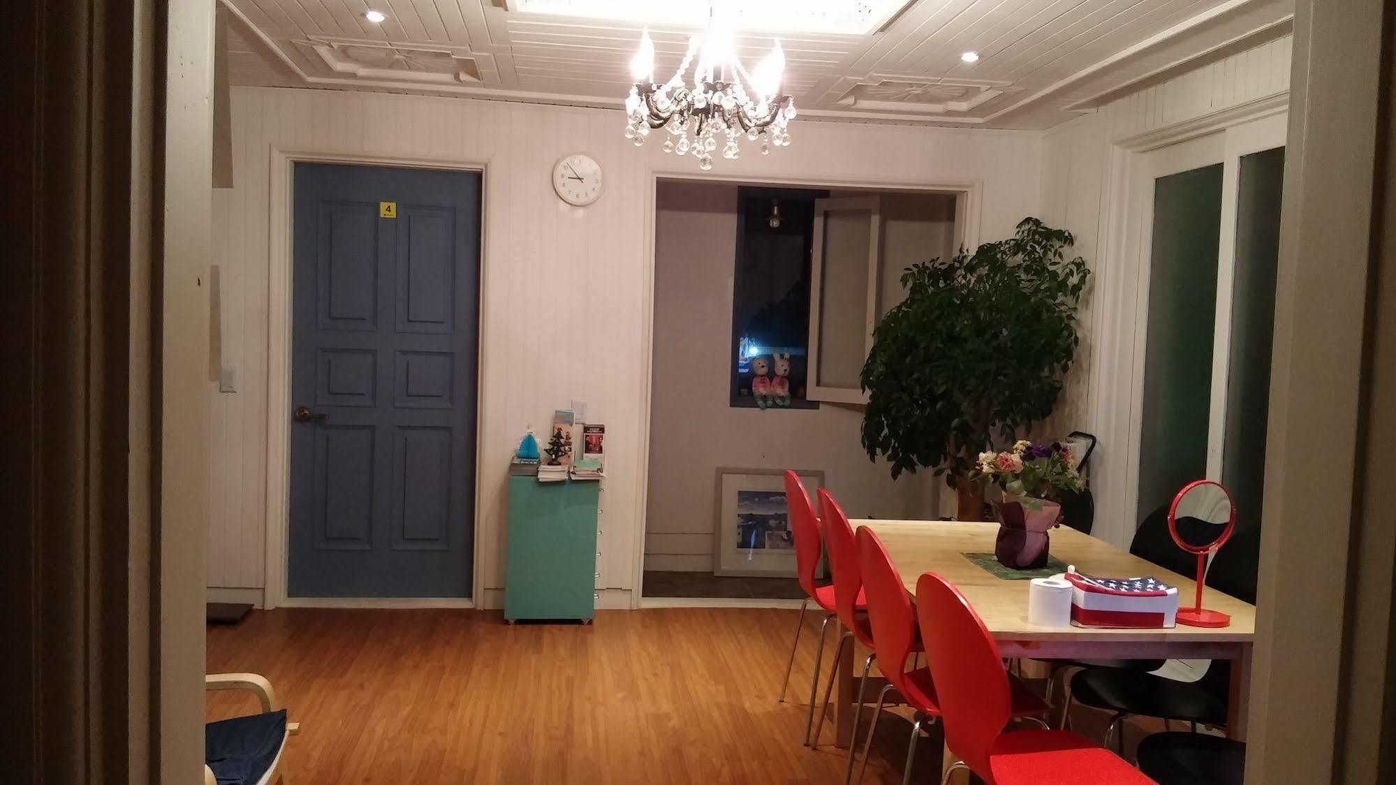 24 Gangnam Center Guest house 2*
